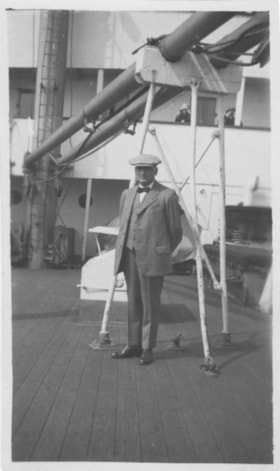 Hans Olson. (Images are provided for educational and research purposes only. Other use requires permission, please contact the Museum.) thumbnail