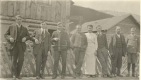 Grand Trunk Pacific crew. (Images are provided for educational and research purposes only. Other use requires permission, please contact the Museum.) thumbnail