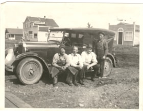 [?] Fatherby, J. Finnegan, C. Shields and Al Bannister with Smither's first geared car.. (Images are provided for educational and research purposes only. Other use requires permission, please contact the Museum.) thumbnail