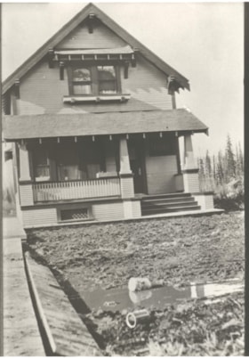 George Raymond's house on Alfred Street North, Smithers, B.C.. (Images are provided for educational and research purposes only. Other use requires permission, please contact the Museum.) thumbnail