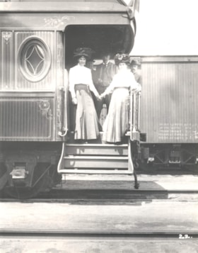 Grand Trunk Pacific train car at the Kingston Station.. (Images are provided for educational and research purposes only. Other use requires permission, please contact the Museum.) thumbnail