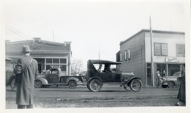 Ford automobile in Main Street parade. (Images are provided for educational and research purposes only. Other use requires permission, please contact the Museum.) thumbnail