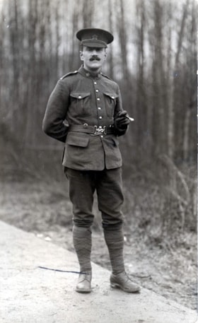 Charlie Chapman in uniform from the First World War. (Images are provided for educational and research purposes only. Other use requires permission, please contact the Museum.) thumbnail