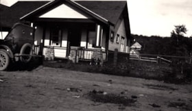 House in Telkwa, B.C.. (Images are provided for educational and research purposes only. Other use requires permission, please contact the Museum.) thumbnail