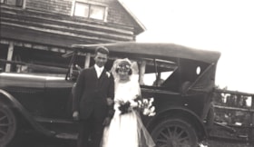 Clarence and Winnifred Goodacre (nee McDonald) on their wedding day. (Images are provided for educational and research purposes only. Other use requires permission, please contact the Museum.) thumbnail