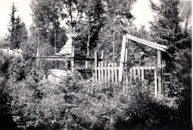 Indigenous grave houses. (Images are provided for educational and research purposes only. Other use requires permission, please contact the Museum.) thumbnail