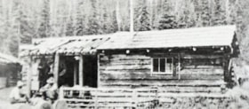 Log cabin, Yukon Telegraph (from 40 years on the Yukon Telegraph Series). (Images are provided for educational and research purposes only. Other use requires permission, please contact the Museum.) thumbnail