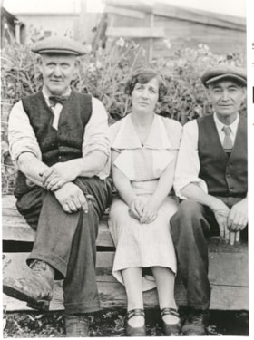 Trio of unidentified men and woman. (Images are provided for educational and research purposes only. Other use requires permission, please contact the Museum.) thumbnail