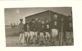 Early Smithers hockey team. (Images are provided for educational and research purposes only. Other use requires permission, please contact the Museum.) thumbnail