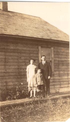 DeWitt and Phoebe Messner. (Images are provided for educational and research purposes only. Other use requires permission, please contact the Museum.) thumbnail