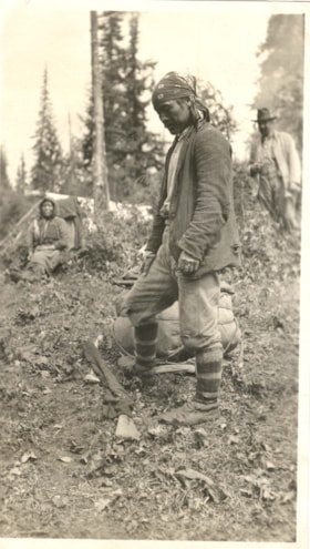 Unknown area with three Indigenous people. (Images are provided for educational and research purposes only. Other use requires permission, please contact the Museum.) thumbnail