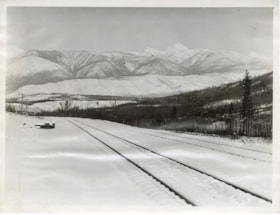 Grand Trunk Pacific Railway tracks in unidentified area. (Images are provided for educational and research purposes only. Other use requires permission, please contact the Museum.) thumbnail
