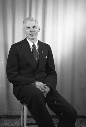 Studio portrait of Fred Fowler. (Images are provided for educational and research purposes only. Other use requires permission, please contact the Museum.) thumbnail