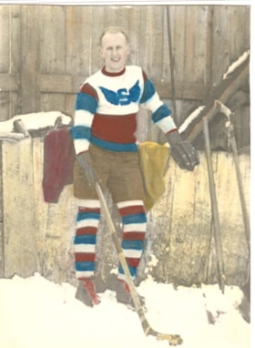 Charles Milne in hockey uniform. (Images are provided for educational and research purposes only. Other use requires permission, please contact the Museum.) thumbnail