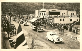 Main Street Parade. (Images are provided for educational and research purposes only. Other use requires permission, please contact the Museum.) thumbnail
