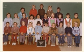 Lake Kathlyn Elementary School Div 1 class photo, 1975-76.. (Images are provided for educational and research purposes only. Other use requires permission, please contact the Museum.) thumbnail