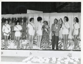 Queen candidates with centennial King and Queen. (Images are provided for educational and research purposes only. Other use requires permission, please contact the Museum.) thumbnail