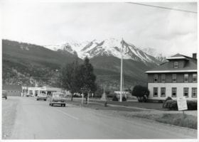 Government building at the start of Main Street, Smithers, B.C.. (Images are provided for educational and research purposes only. Other use requires permission, please contact the Museum.) thumbnail