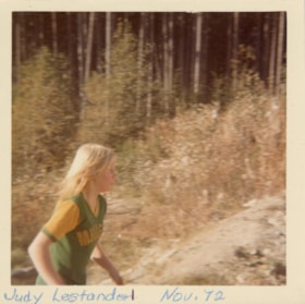 Judy Lestander running for Muheim's track and field team.. (Images are provided for educational and research purposes only. Other use requires permission, please contact the Museum.) thumbnail