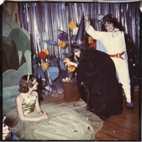 Children dressed up for a play. (Images are provided for educational and research purposes only. Other use requires permission, please contact the Museum.) thumbnail
