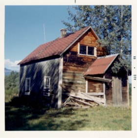 Building on property previously own by Henry Gunderson. (Images are provided for educational and research purposes only. Other use requires permission, please contact the Museum.) thumbnail