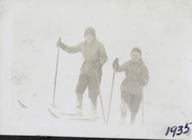 Jorgen and Hallvard Dahlie. (Images are provided for educational and research purposes only. Other use requires permission, please contact the Museum.) thumbnail