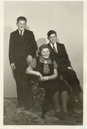 Jorgen, Martha, and Hallvard Dahlie. (Images are provided for educational and research purposes only. Other use requires permission, please contact the Museum.) thumbnail