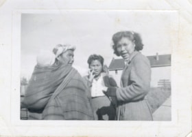 Cecile Nikal, Josephine (Isadore) Eastman, and Annie Gagnon. (Images are provided for educational and research purposes only. Other use requires permission, please contact the Museum.) thumbnail