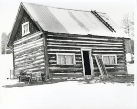 Buildings, Picket house, E. Ellis Farm. (Images are provided for educational and research purposes only. Other use requires permission, please contact the Museum.) thumbnail