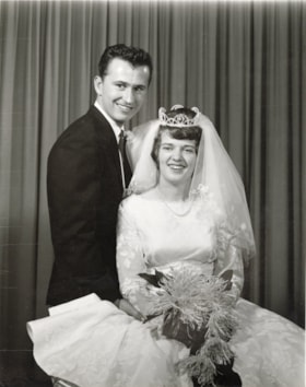 Dennis Logan and Rosemarie Walton. (Images are provided for educational and research purposes only. Other use requires permission, please contact the Museum.) thumbnail
