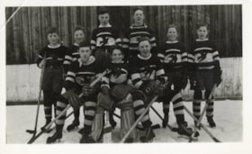 The Blue Birds hockey team. (Images are provided for educational and research purposes only. Other use requires permission, please contact the Museum.) thumbnail