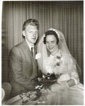 Ben Devos and Hilda Barendregt on their wedding day. (Images are provided for educational and research purposes only. Other use requires permission, please contact the Museum.) thumbnail