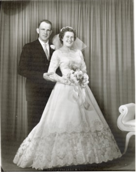John Veerbeek and Helen Valk on their wedding day. (Images are provided for educational and research purposes only. Other use requires permission, please contact the Museum.) thumbnail