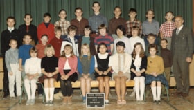 Muheim Memorial Elementary School Div. 1 class photo. (Images are provided for educational and research purposes only. Other use requires permission, please contact the Museum.) thumbnail