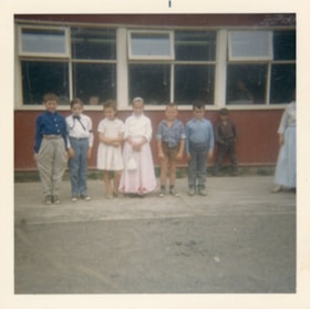 Students in old-fashioned clothes. (Images are provided for educational and research purposes only. Other use requires permission, please contact the Museum.) thumbnail