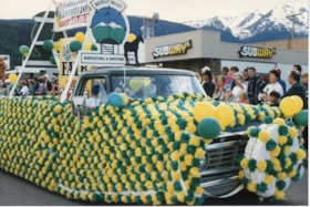 Fall Fair float in 75th Homecoming parade. (Images are provided for educational and research purposes only. Other use requires permission, please contact the Museum.) thumbnail