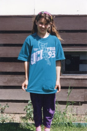 Girl Guide in Queen Charlotte Islands Tour '93 t-shirt. (Images are provided for educational and research purposes only. Other use requires permission, please contact the Museum.) thumbnail