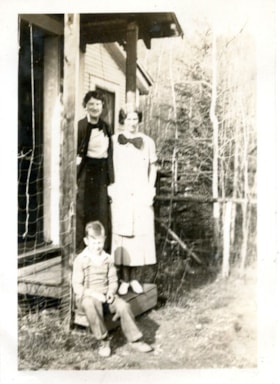 Aunt Margaret, Ethel, Roddie at Telkwa. (Images are provided for educational and research purposes only. Other use requires permission, please contact the Museum.) thumbnail