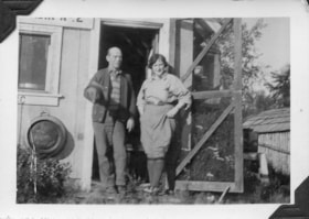 Couple Outside. (Images are provided for educational and research purposes only. Other use requires permission, please contact the Museum.) thumbnail