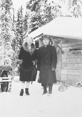 Hazel and John Goold at bush camp, Christmas Day. (Images are provided for educational and research purposes only. Other use requires permission, please contact the Museum.) thumbnail
