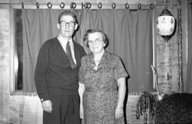 Bill and Betty Dungate. (Images are provided for educational and research purposes only. Other use requires permission, please contact the Museum.) thumbnail