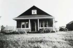 Front view of the Heading/Goold home. (Images are provided for educational and research purposes only. Other use requires permission, please contact the Museum.) thumbnail