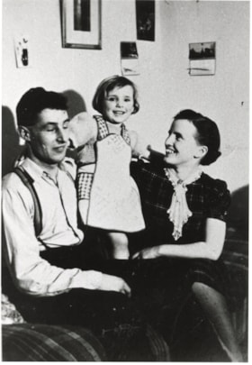 Bill and Betty Dungate with daughter Nora. (Images are provided for educational and research purposes only. Other use requires permission, please contact the Museum.) thumbnail