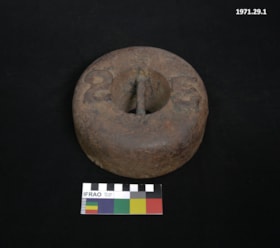 Cast Iron Weight. (Images are provided for educational and research purposes only. Other use requires permission, please contact the Museum.) thumbnail