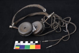 Ear Phones & Speaker. (Images are provided for educational and research purposes only. Other use requires permission, please contact the Museum.) thumbnail
