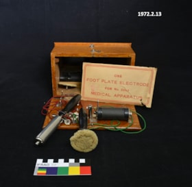 Electrotherapy Machine. (Images are provided for educational and research purposes only. Other use requires permission, please contact the Museum.) thumbnail
