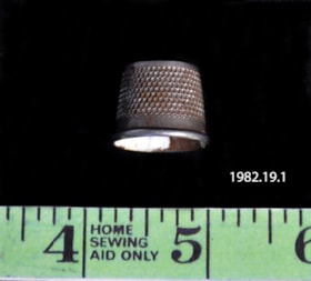 Capless Thimble. (Images are provided for educational and research purposes only. Other use requires permission, please contact the Museum.) thumbnail