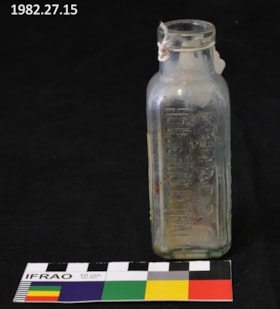 Household Extract Bottle. (Images are provided for educational and research purposes only. Other use requires permission, please contact the Museum.) thumbnail