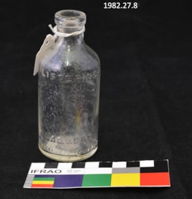 Listerine Bottle. (Images are provided for educational and research purposes only. Other use requires permission, please contact the Museum.) thumbnail