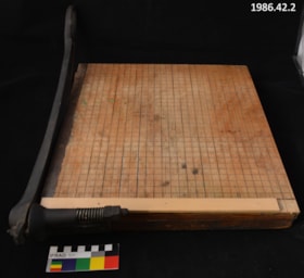 Paper Cutter. (Images are provided for educational and research purposes only. Other use requires permission, please contact the Museum.) thumbnail